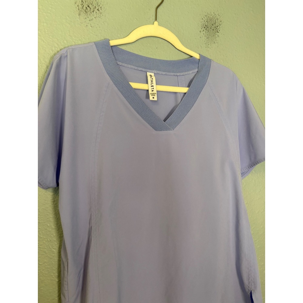 Athleta Zephyr V-Neck Top Lavender Purple Short Sleeve Size Medium - Picture 4 of 10